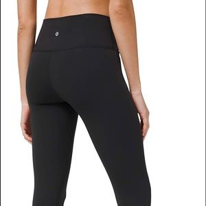 Lululemon Wunder Under high rise crop 23”